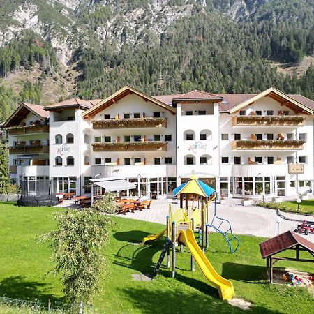 Hotel Alpin Colle Isarco Exterior photo