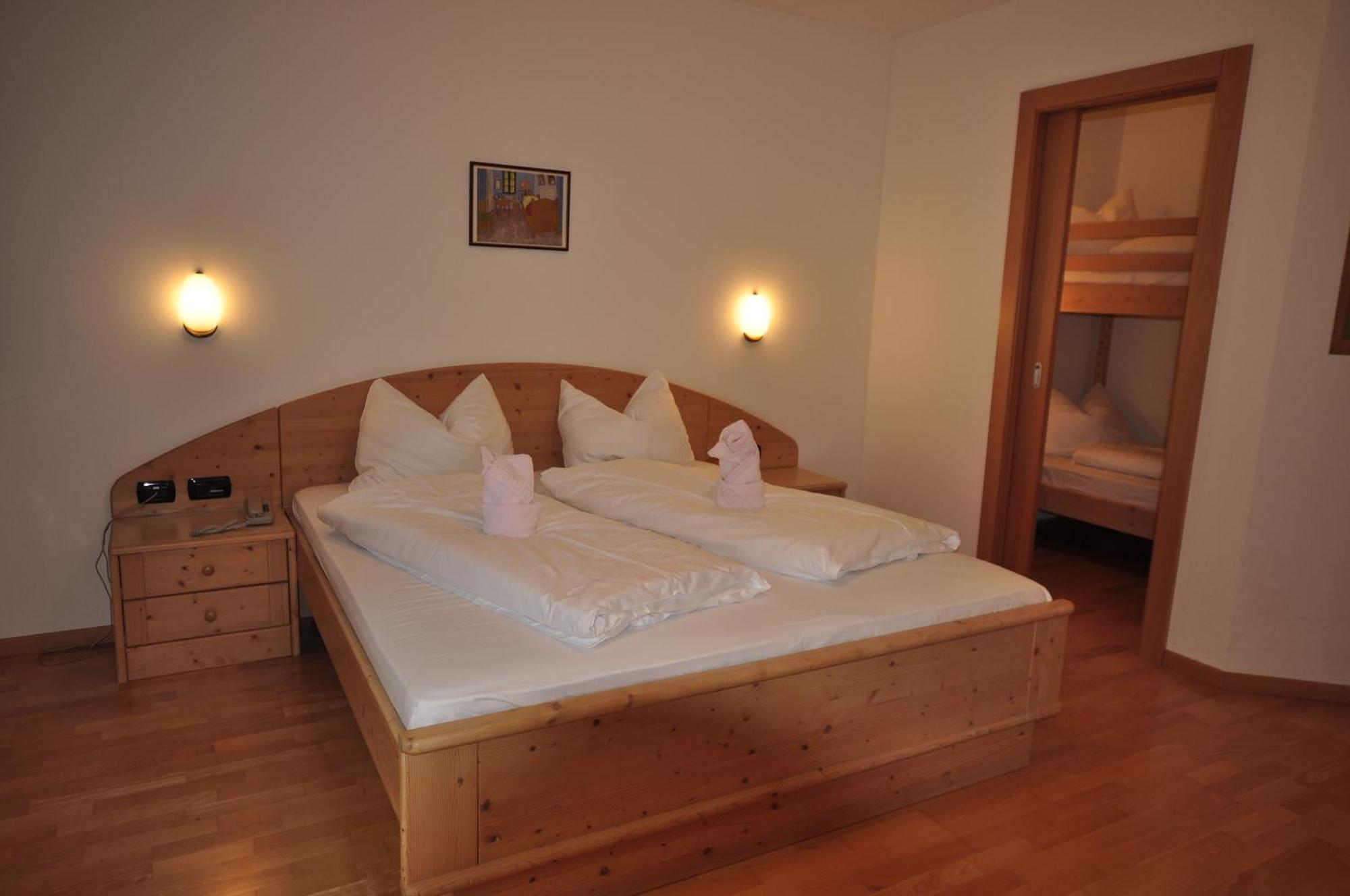 Hotel Alpin Colle Isarco Room photo