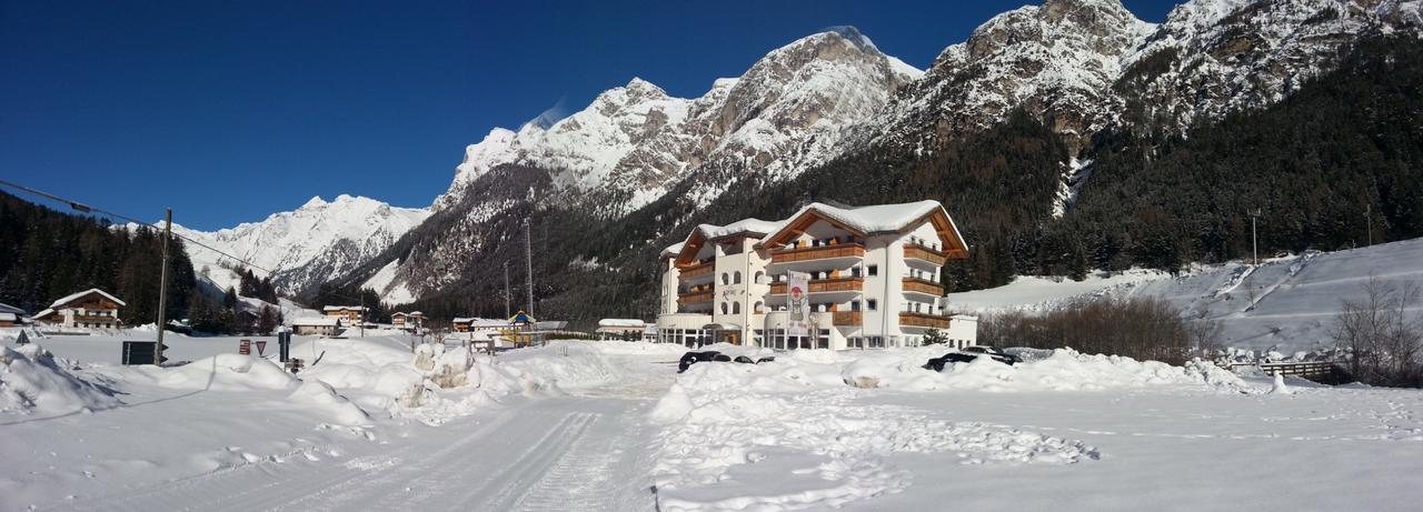 Hotel Alpin Colle Isarco Exterior photo